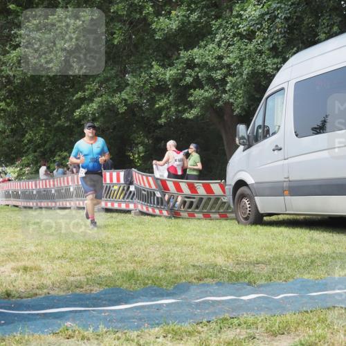21.06.2025 - 27. Vierlanden-Triathlon KatJ http://msf.ph/oto/8036914 15.06.2025 11:26:35 Schwimmen  meine-sportfotos.de