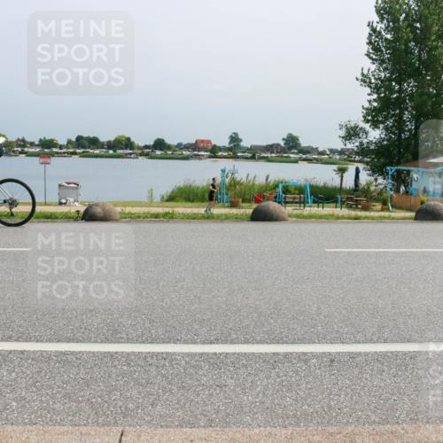 21.06.2025 - 27. Vierlanden-Triathlon H.Heesch http://msf.ph/oto/8036941 15.06.2025 11:47:04 Radfahren 647, 710, 734, 763, 831 meine-sportfotos.de