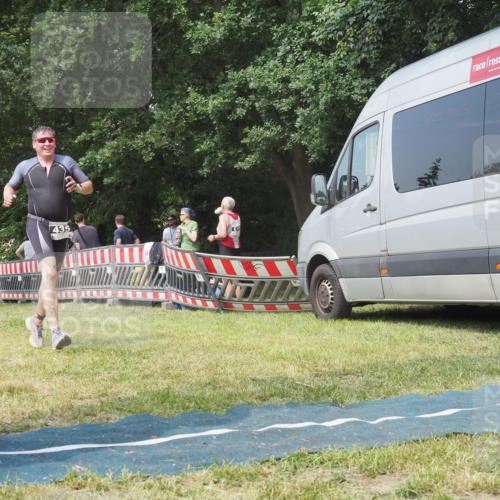 21.06.2025 - 27. Vierlanden-Triathlon KatJ http://msf.ph/oto/8037000 15.06.2025 11:26:48 Schwimmen 900 meine-sportfotos.de