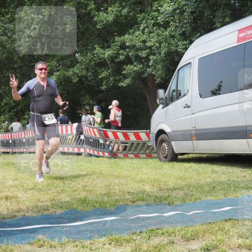 21.06.2025 - 27. Vierlanden-Triathlon KatJ http://msf.ph/oto/8037010 15.06.2025 11:26:48 Schwimmen 900 meine-sportfotos.de