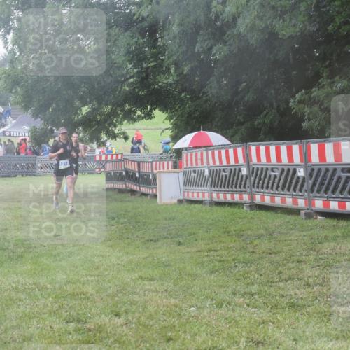 21.06.2025 - 27. Vierlanden-Triathlon KatJ http://msf.ph/oto/8037034 15.06.2025 14:17:12 Ziel 1218, 1269 meine-sportfotos.de