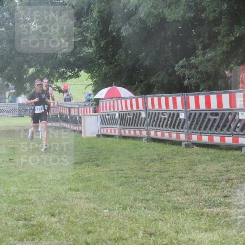 21.06.2025 - 27. Vierlanden-Triathlon KatJ http://msf.ph/oto/8037049 15.06.2025 14:17:13 Ziel 1218, 1269 meine-sportfotos.de