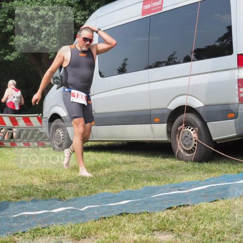 21.06.2025 - 27. Vierlanden-Triathlon KatJ http://msf.ph/oto/8037094 15.06.2025 11:26:59 Schwimmen 900 meine-sportfotos.de