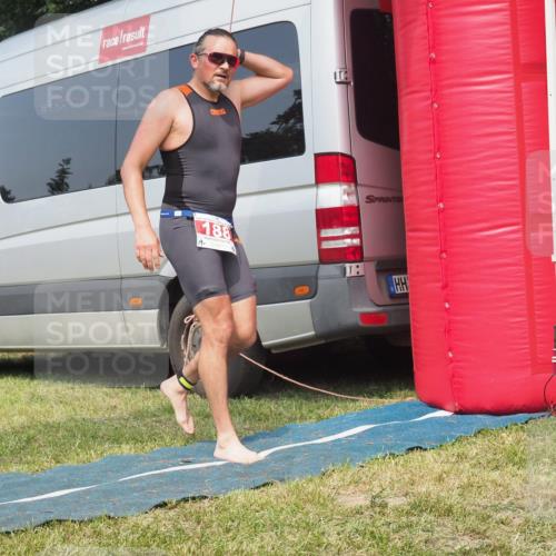 21.06.2025 - 27. Vierlanden-Triathlon KatJ http://msf.ph/oto/8037113 15.06.2025 11:27:00 Schwimmen 900 meine-sportfotos.de