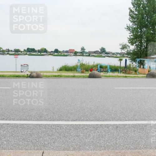 15.06.2025 - 27. Vierlanden-Triathlon H.Heesch http://msf.ph/oto/8037120 15.06.2025 10:50:07 Radfahren 39, 54, 150, 225, 409 meine-sportfotos.de
