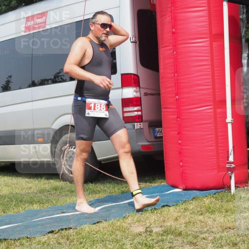 21.06.2025 - 27. Vierlanden-Triathlon KatJ http://msf.ph/oto/8037122 15.06.2025 11:27:01 Schwimmen 900 meine-sportfotos.de