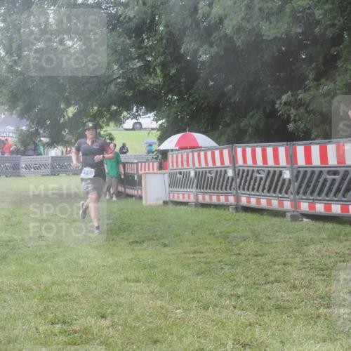 21.06.2025 - 27. Vierlanden-Triathlon KatJ http://msf.ph/oto/8037151 15.06.2025 14:17:39 Ziel 1169 meine-sportfotos.de