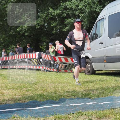 21.06.2025 - 27. Vierlanden-Triathlon KatJ http://msf.ph/oto/8037202 15.06.2025 11:27:18 Schwimmen 884, 886, 961 meine-sportfotos.de