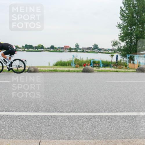 15.06.2025 - 27. Vierlanden-Triathlon H.Heesch http://msf.ph/oto/8037203 15.06.2025 10:50:36 Radfahren 133 meine-sportfotos.de