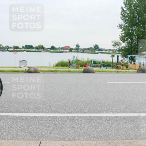 15.06.2025 - 27. Vierlanden-Triathlon H.Heesch http://msf.ph/oto/8037225 15.06.2025 10:50:44 Radfahren 188, 373, 592 meine-sportfotos.de