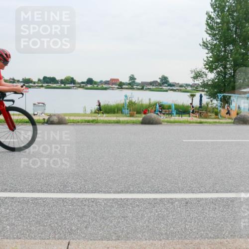 15.06.2025 - 27. Vierlanden-Triathlon H.Heesch http://msf.ph/oto/8037232 15.06.2025 10:50:45 Radfahren 188, 196, 373, 592 meine-sportfotos.de