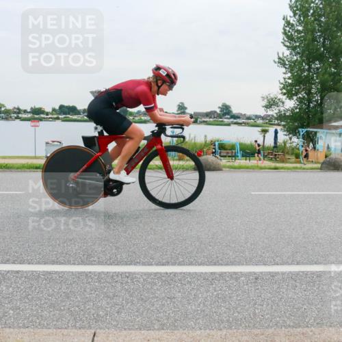 15.06.2025 - 27. Vierlanden-Triathlon H.Heesch http://msf.ph/oto/8037234 15.06.2025 10:50:45 Radfahren 188, 196, 373, 592 meine-sportfotos.de