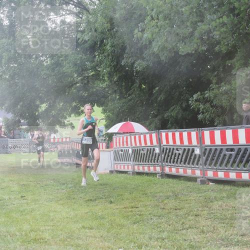21.06.2025 - 27. Vierlanden-Triathlon KatJ http://msf.ph/oto/8037279 15.06.2025 14:18:20 Ziel 1208, 1272 meine-sportfotos.de