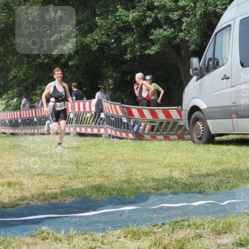 21.06.2025 - 27. Vierlanden-Triathlon KatJ http://msf.ph/oto/8037312 15.06.2025 11:27:33 Schwimmen  meine-sportfotos.de
