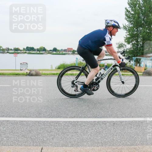 15.06.2025 - 27. Vierlanden-Triathlon H.Heesch http://msf.ph/oto/8037317 15.06.2025 10:51:33 Radfahren 612 meine-sportfotos.de