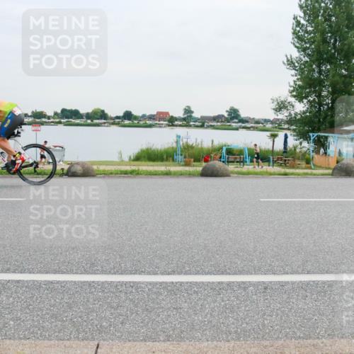 15.06.2025 - 27. Vierlanden-Triathlon H.Heesch http://msf.ph/oto/8037321 15.06.2025 10:51:41 Radfahren 183 meine-sportfotos.de