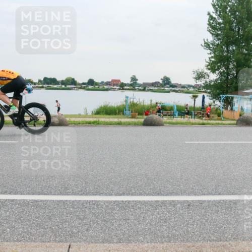 15.06.2025 - 27. Vierlanden-Triathlon H.Heesch http://msf.ph/oto/8037337 15.06.2025 10:51:46 Radfahren 47, 97, 183, 233 meine-sportfotos.de