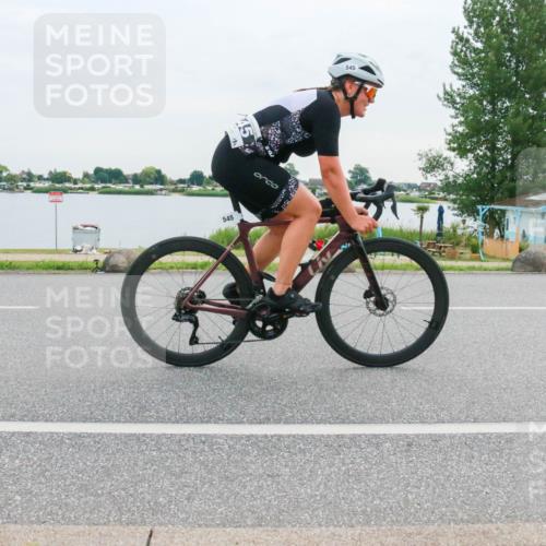15.06.2025 - 27. Vierlanden-Triathlon H.Heesch http://msf.ph/oto/8037356 15.06.2025 10:51:54 Radfahren 23, 97, 545 meine-sportfotos.de