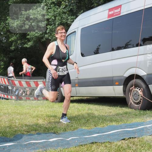 21.06.2025 - 27. Vierlanden-Triathlon KatJ http://msf.ph/oto/8037358 15.06.2025 11:27:35 Schwimmen  meine-sportfotos.de