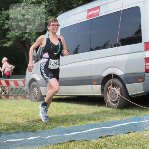 21.06.2025 - 27. Vierlanden-Triathlon KatJ http://msf.ph/oto/8037364 15.06.2025 11:27:35 Schwimmen  meine-sportfotos.de