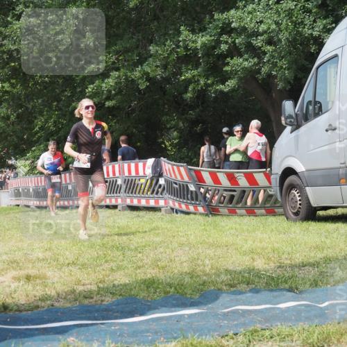 21.06.2025 - 27. Vierlanden-Triathlon KatJ http://msf.ph/oto/8037380 15.06.2025 11:28:00 Schwimmen  meine-sportfotos.de