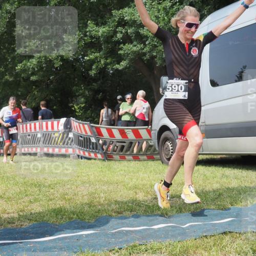 21.06.2025 - 27. Vierlanden-Triathlon KatJ http://msf.ph/oto/8037405 15.06.2025 11:28:01 Schwimmen  meine-sportfotos.de