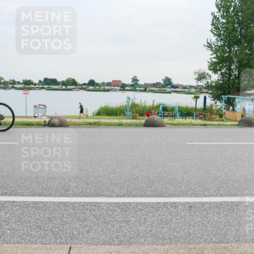 15.06.2025 - 27. Vierlanden-Triathlon H.Heesch http://msf.ph/oto/8037433 15.06.2025 10:52:10 Radfahren 81, 84, 144, 173, 252, 513 meine-sportfotos.de