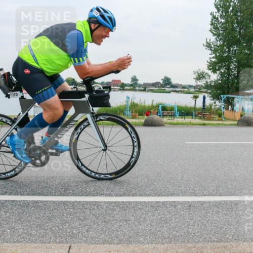15.06.2025 - 27. Vierlanden-Triathlon H.Heesch http://msf.ph/oto/8037438 15.06.2025 10:52:11 Radfahren 84, 144, 173, 252, 513 meine-sportfotos.de