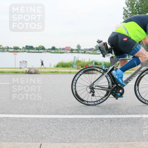 15.06.2025 - 27. Vierlanden-Triathlon H.Heesch http://msf.ph/oto/8037443 15.06.2025 10:52:11 Radfahren 84, 144, 173, 252, 513 meine-sportfotos.de