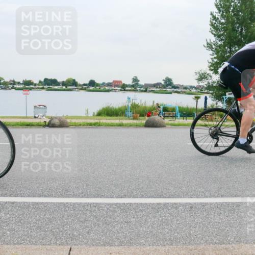 15.06.2025 - 27. Vierlanden-Triathlon H.Heesch http://msf.ph/oto/8037509 15.06.2025 10:52:25 Radfahren 269, 431, 468 meine-sportfotos.de