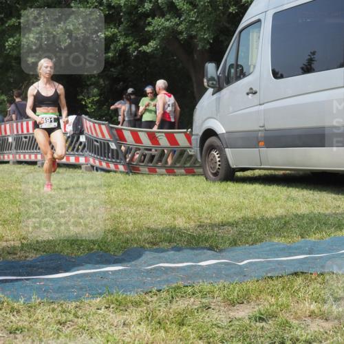 21.06.2025 - 27. Vierlanden-Triathlon KatJ http://msf.ph/oto/8037515 15.06.2025 11:28:10 Schwimmen  meine-sportfotos.de
