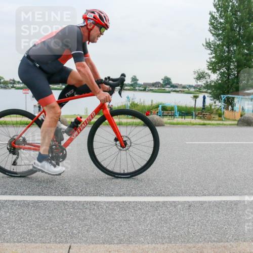 15.06.2025 - 27. Vierlanden-Triathlon H.Heesch http://msf.ph/oto/8037529 15.06.2025 10:52:29 Radfahren 431 meine-sportfotos.de