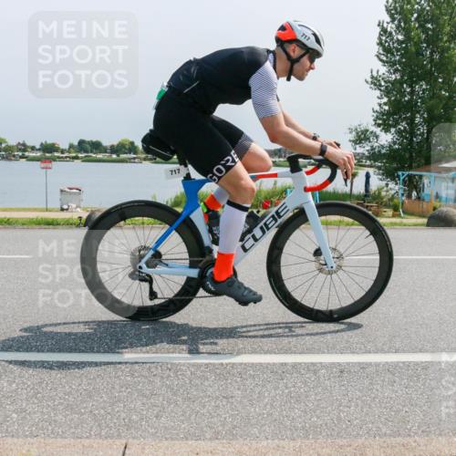 21.06.2025 - 27. Vierlanden-Triathlon H.Heesch http://msf.ph/oto/8037560 15.06.2025 11:47:16 Radfahren 717, 787 meine-sportfotos.de