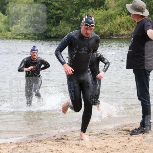 21.06.2025 - 27. Vierlanden-Triathlon Lena Gebhardt http://msf.ph/oto/8037575 15.06.2025 12:06:32 Schwimmen 1014, 1015, 1016, 1017, 1019, 1020, 1021, 1022, 1023 meine-sportfotos.de