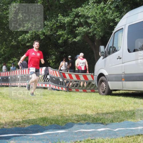 21.06.2025 - 27. Vierlanden-Triathlon KatJ http://msf.ph/oto/8037586 15.06.2025 11:28:23 Schwimmen 883 meine-sportfotos.de