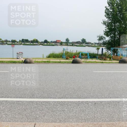 21.06.2025 - 27. Vierlanden-Triathlon H.Heesch http://msf.ph/oto/8037591 15.06.2025 11:47:18 Radfahren 717, 787 meine-sportfotos.de