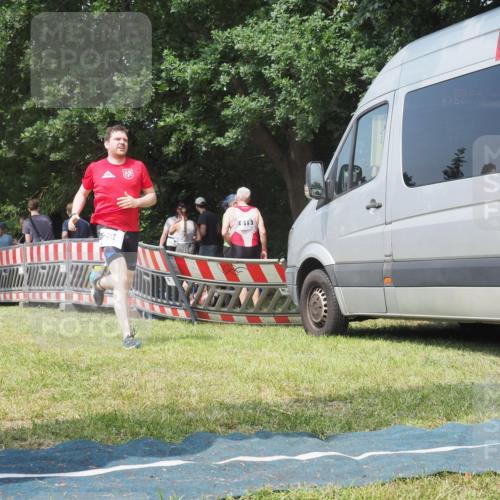 21.06.2025 - 27. Vierlanden-Triathlon KatJ http://msf.ph/oto/8037600 15.06.2025 11:28:23 Schwimmen 883 meine-sportfotos.de