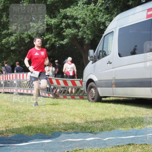 21.06.2025 - 27. Vierlanden-Triathlon KatJ http://msf.ph/oto/8037606 15.06.2025 11:28:23 Schwimmen 883 meine-sportfotos.de