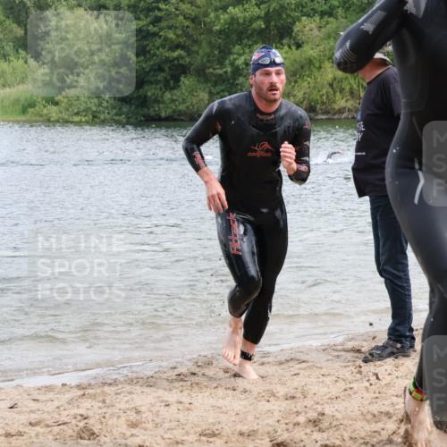 21.06.2025 - 27. Vierlanden-Triathlon Lena Gebhardt http://msf.ph/oto/8037610 15.06.2025 12:06:34 Schwimmen 1014, 1015, 1016, 1017, 1019, 1020, 1021, 1022, 1023 meine-sportfotos.de
