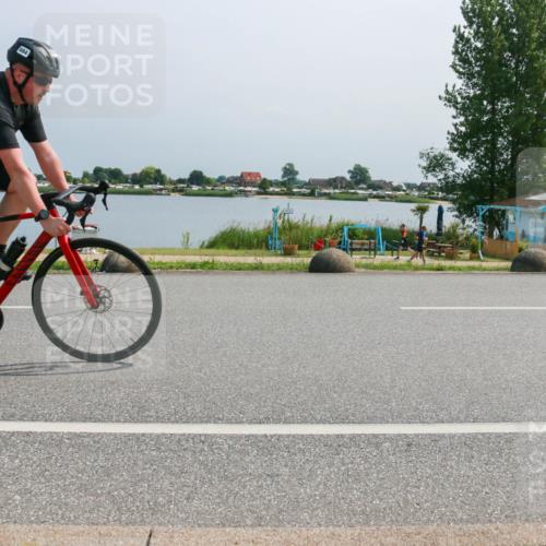21.06.2025 - 27. Vierlanden-Triathlon H.Heesch http://msf.ph/oto/8037630 15.06.2025 11:47:30 Radfahren 684, 934 meine-sportfotos.de