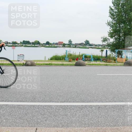 15.06.2025 - 27. Vierlanden-Triathlon H.Heesch http://msf.ph/oto/8037645 15.06.2025 10:52:55 Radfahren 58, 625 meine-sportfotos.de