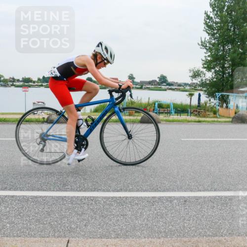 15.06.2025 - 27. Vierlanden-Triathlon H.Heesch http://msf.ph/oto/8037654 15.06.2025 10:52:55 Radfahren 58, 625 meine-sportfotos.de