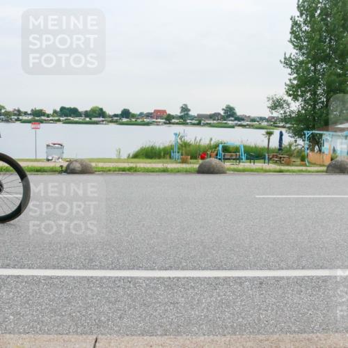 15.06.2025 - 27. Vierlanden-Triathlon H.Heesch http://msf.ph/oto/8037690 15.06.2025 10:53:11 Radfahren 247, 391, 587 meine-sportfotos.de