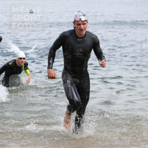 21.06.2025 - 27. Vierlanden-Triathlon Lena Gebhardt http://msf.ph/oto/8037700 15.06.2025 12:06:54 Schwimmen 1024, 1025, 1026, 1027 meine-sportfotos.de