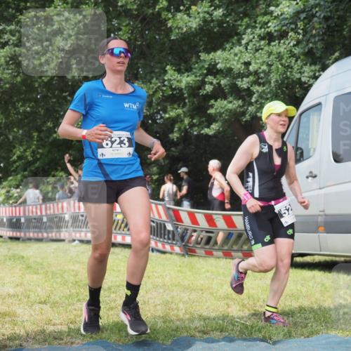 21.06.2025 - 27. Vierlanden-Triathlon KatJ http://msf.ph/oto/8037702 15.06.2025 11:29:00 Schwimmen  meine-sportfotos.de