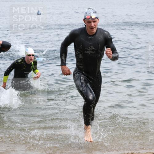 21.06.2025 - 27. Vierlanden-Triathlon Lena Gebhardt http://msf.ph/oto/8037707 15.06.2025 12:06:54 Schwimmen 1024, 1025, 1026, 1027 meine-sportfotos.de