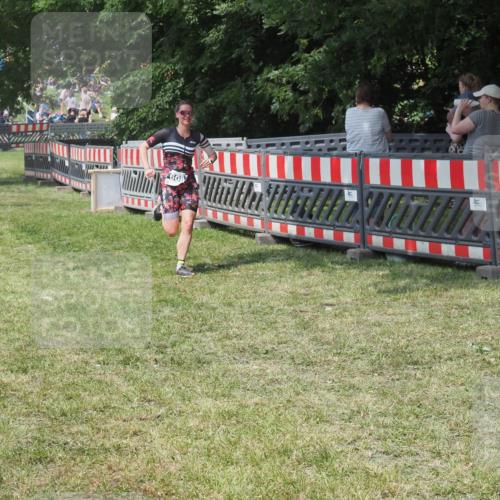 21.06.2025 - 27. Vierlanden-Triathlon KatJ http://msf.ph/oto/8037721 15.06.2025 11:30:37 Schwimmen 910 meine-sportfotos.de