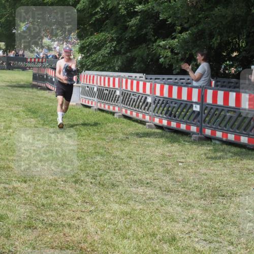 21.06.2025 - 27. Vierlanden-Triathlon KatJ http://msf.ph/oto/8037748 15.06.2025 11:30:41 Schwimmen 910 meine-sportfotos.de