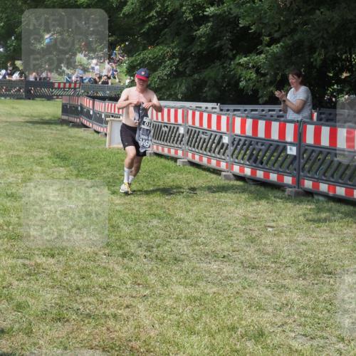 21.06.2025 - 27. Vierlanden-Triathlon KatJ http://msf.ph/oto/8037755 15.06.2025 11:30:42 Schwimmen 910 meine-sportfotos.de