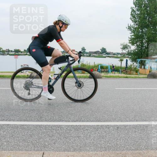 15.06.2025 - 27. Vierlanden-Triathlon H.Heesch http://msf.ph/oto/8037791 15.06.2025 10:53:38 Radfahren 70, 113, 181, 201, 290 meine-sportfotos.de